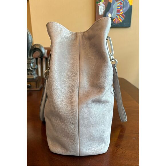 COACH - EUC Madison East/West Tote in Mauve Pebbled Leather with Chain Detail - Picture 12 of 16